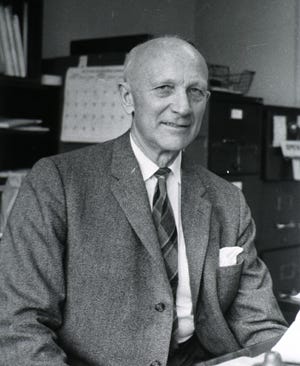 Penfield in his lab, 1958